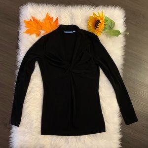 4/$15  Simple Vera Wang Black Long sleeve shirt 🌻